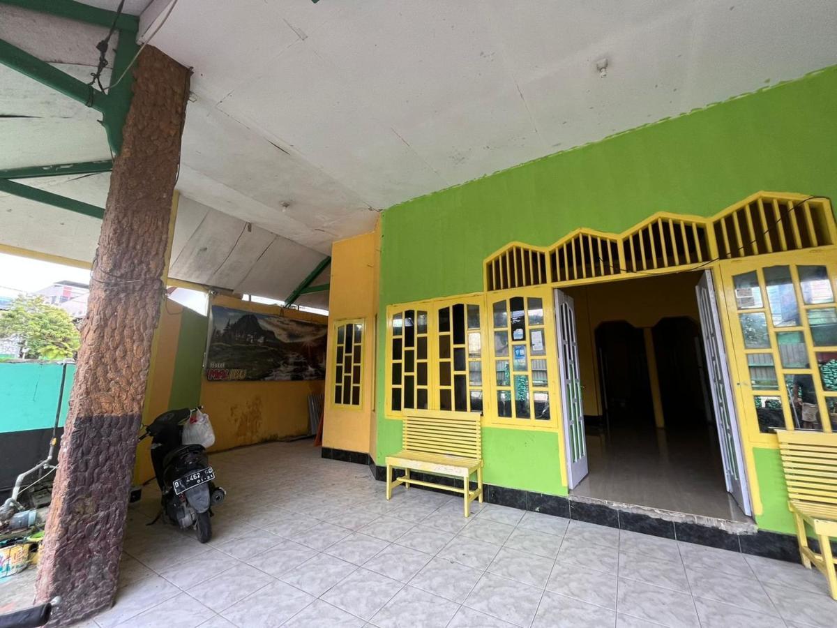 Hotel Malibu Baubau Bagian luar foto