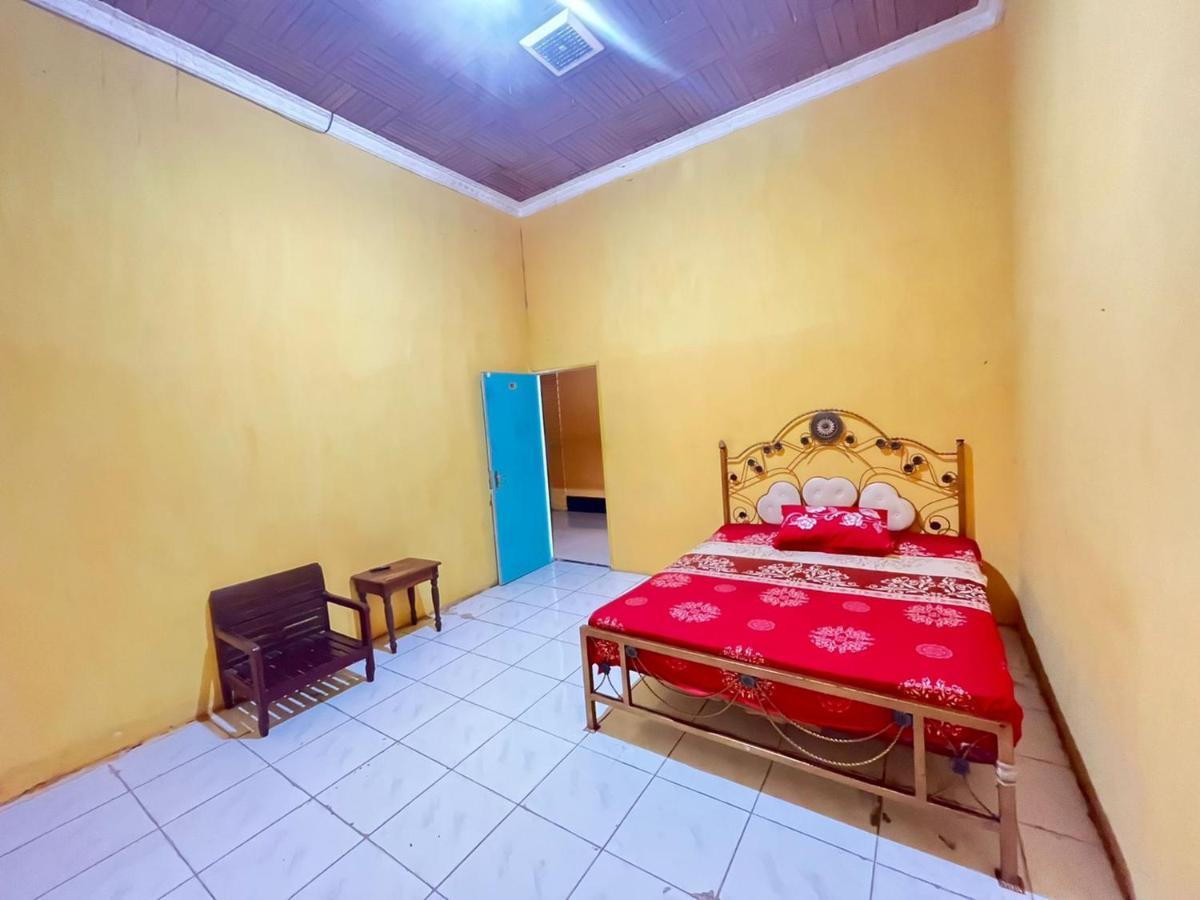 Hotel Malibu Baubau Bagian luar foto