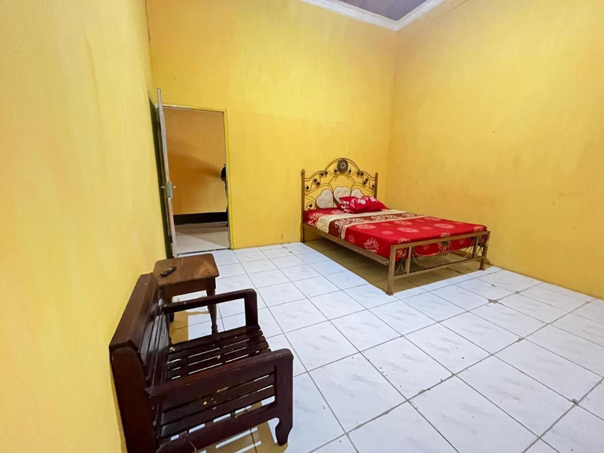 Hotel Malibu Baubau Bagian luar foto